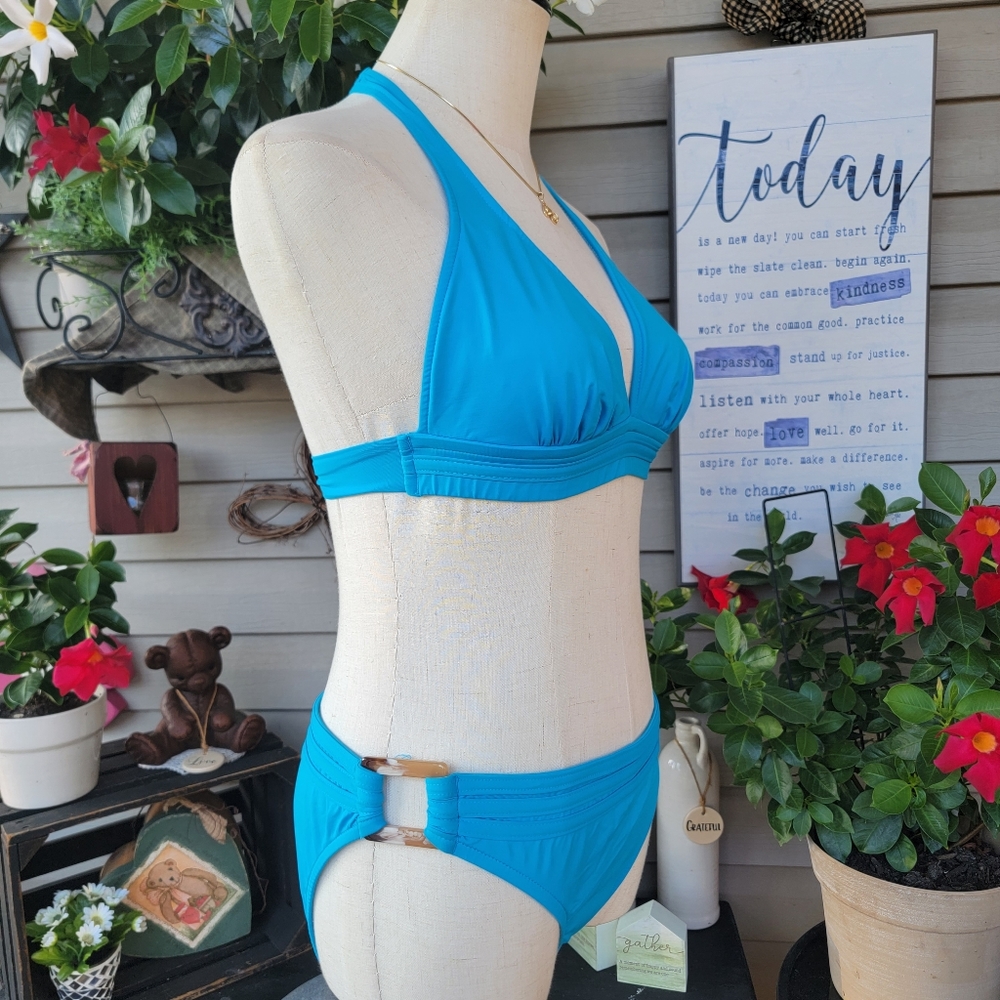 V M ♡ NWOT Absolutely Gorgeous 2pc Cerulean Blue Halter Bikini Swimsuit S